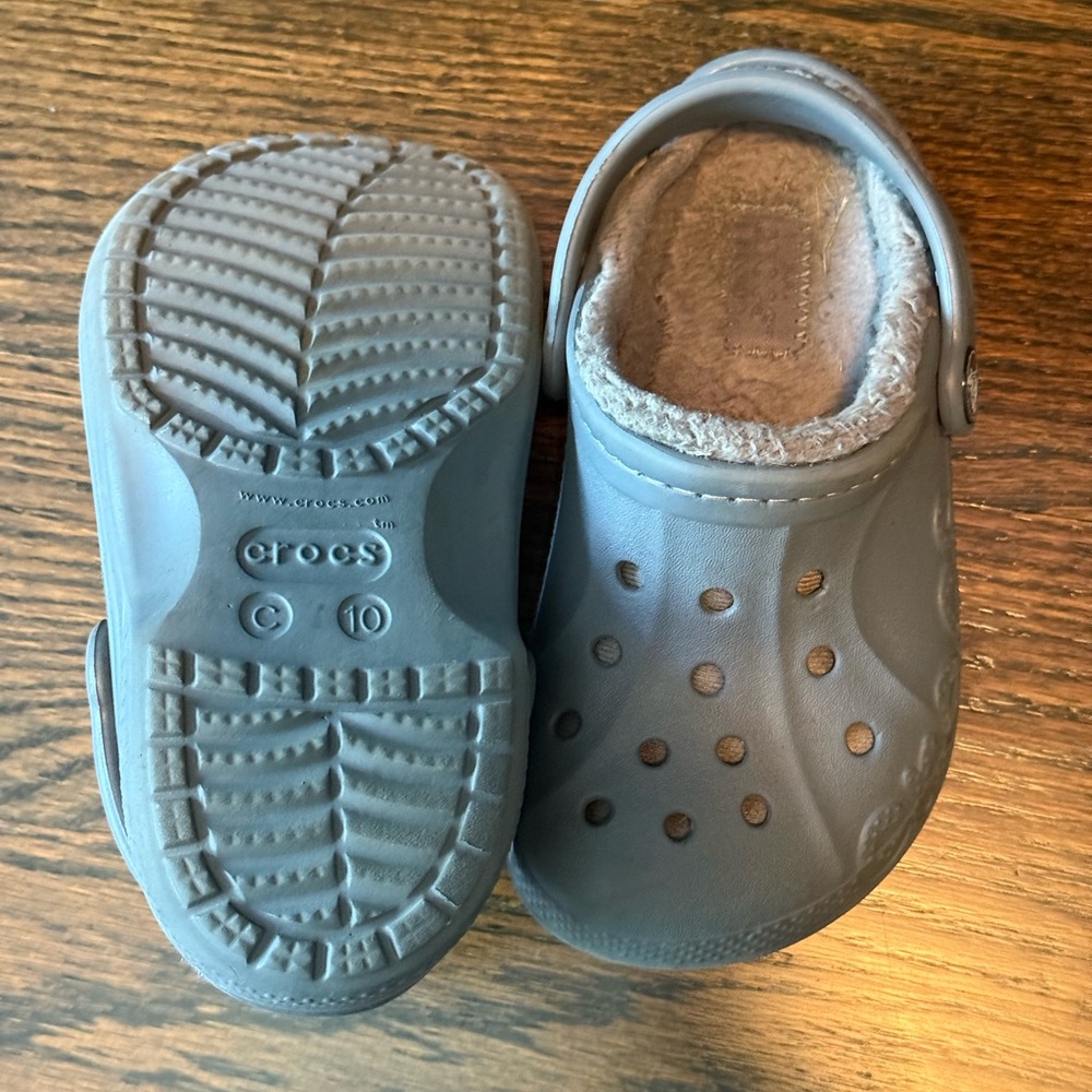 Crocs Kids' Gray Lined Clogs size 10 - Picture 3 of 4